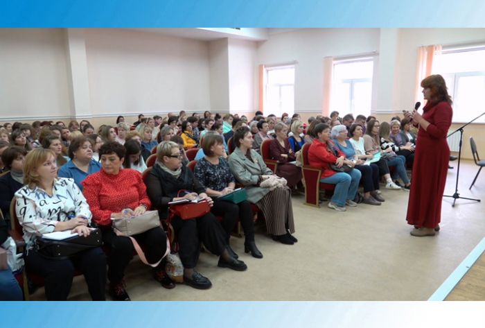 Екатерина Якушина обсудила с педагогами вопросы информационной безопасности